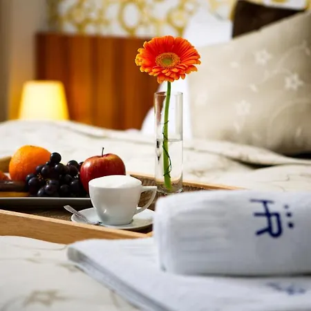 Hotel Ring 3*